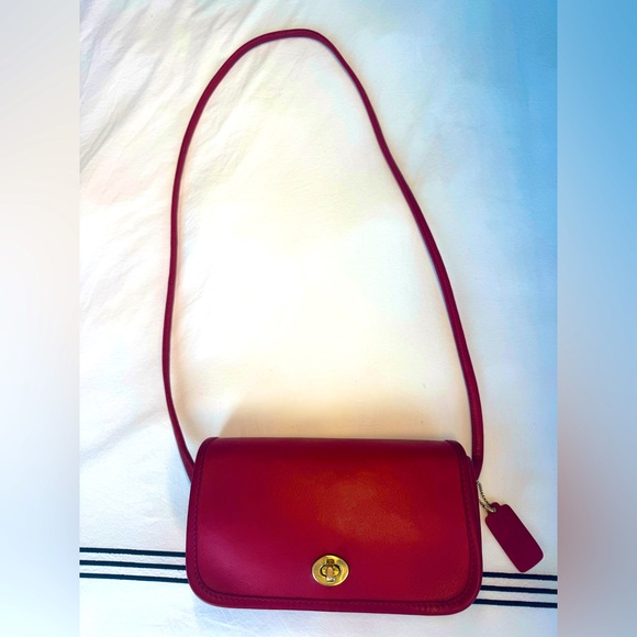 RARE Vintage Coach Dinky in Red Glove-Tanned Leather - # 9375 Made in NYC - Picture 6 of 14